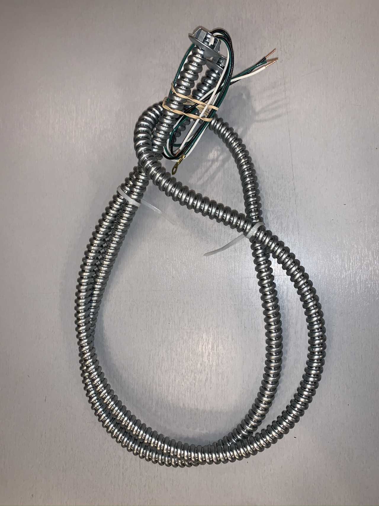 Lot of 500 New Units Southwire 6 foot Flexible Conduit Fixture Whip with 3 Wires - ELECTRICAL COMPONENTS