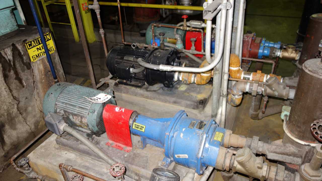 LOT OF 2 NASH AHC130/2 VACUUM PUMPS, 1X NES NHF-120 - VACUUM PUMP
