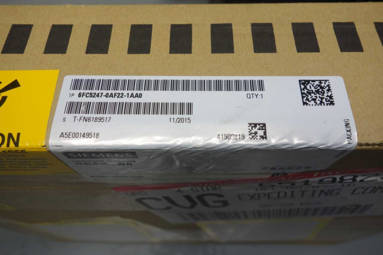 Siemens 6FC5247-0AF22-1AA0 Sinumerik operator interface - AUTOMATION & CONTROLS
