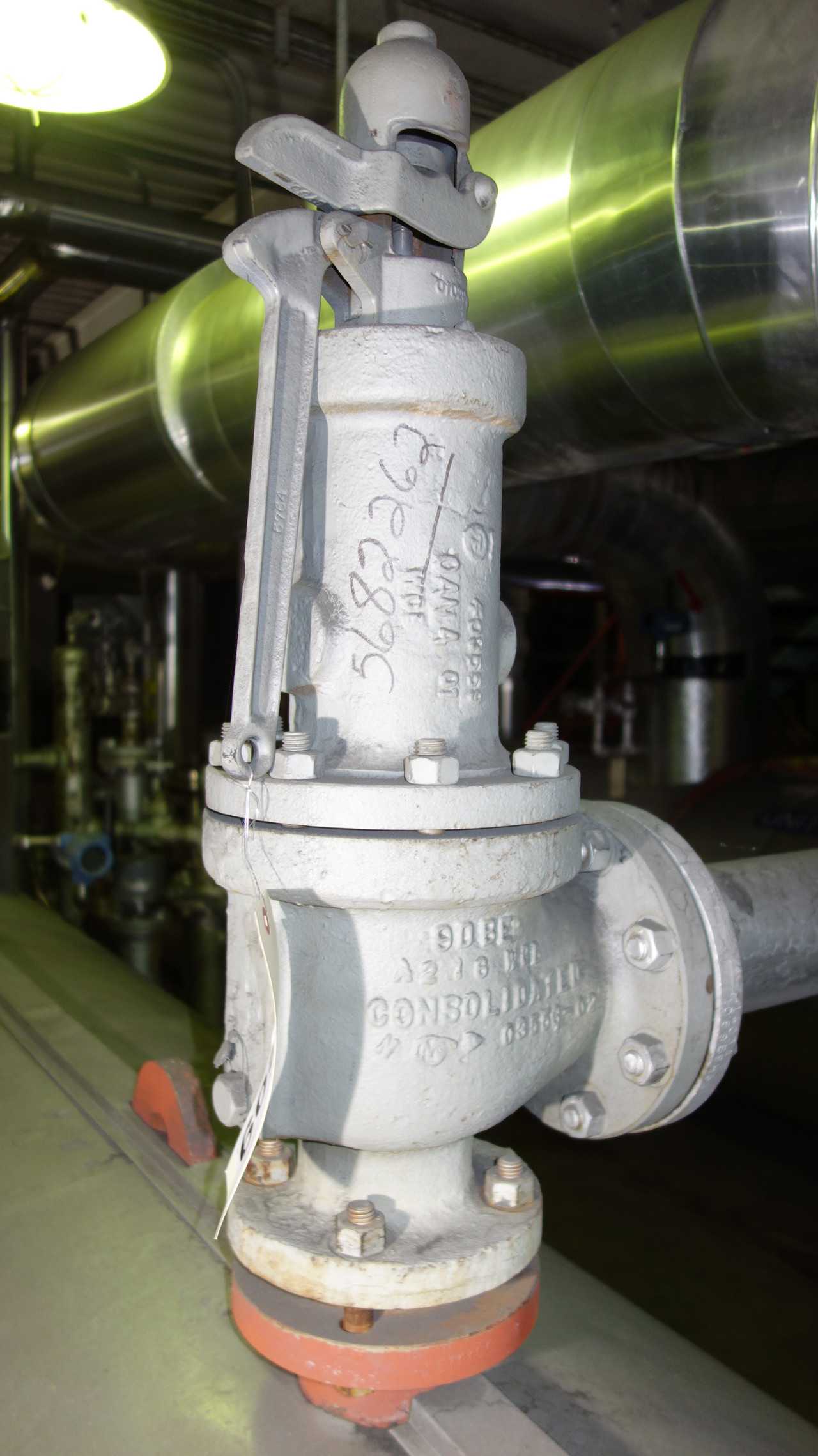 LOT OF 2 CONSOLIDATED RELIEF VALVES 3IN - RELIEF VALVE