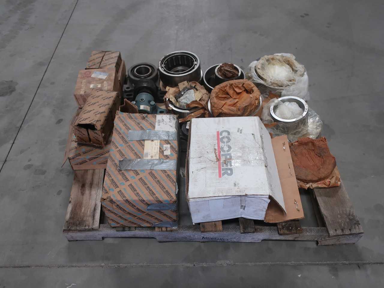 1 PALLET OF ASSORTED BEARINGS - BEARINGS