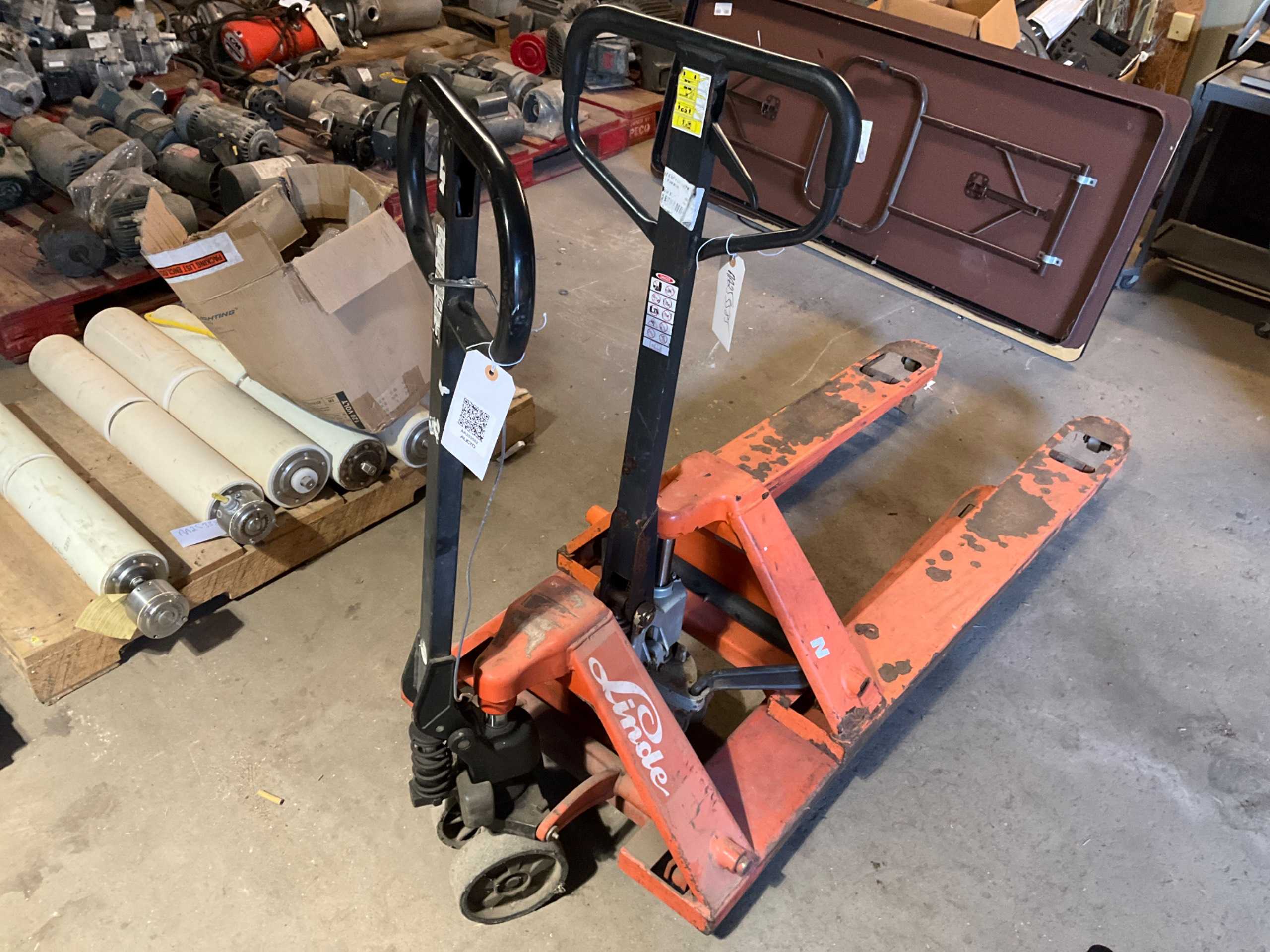 QTY 5: MANUAL PALLET JACK