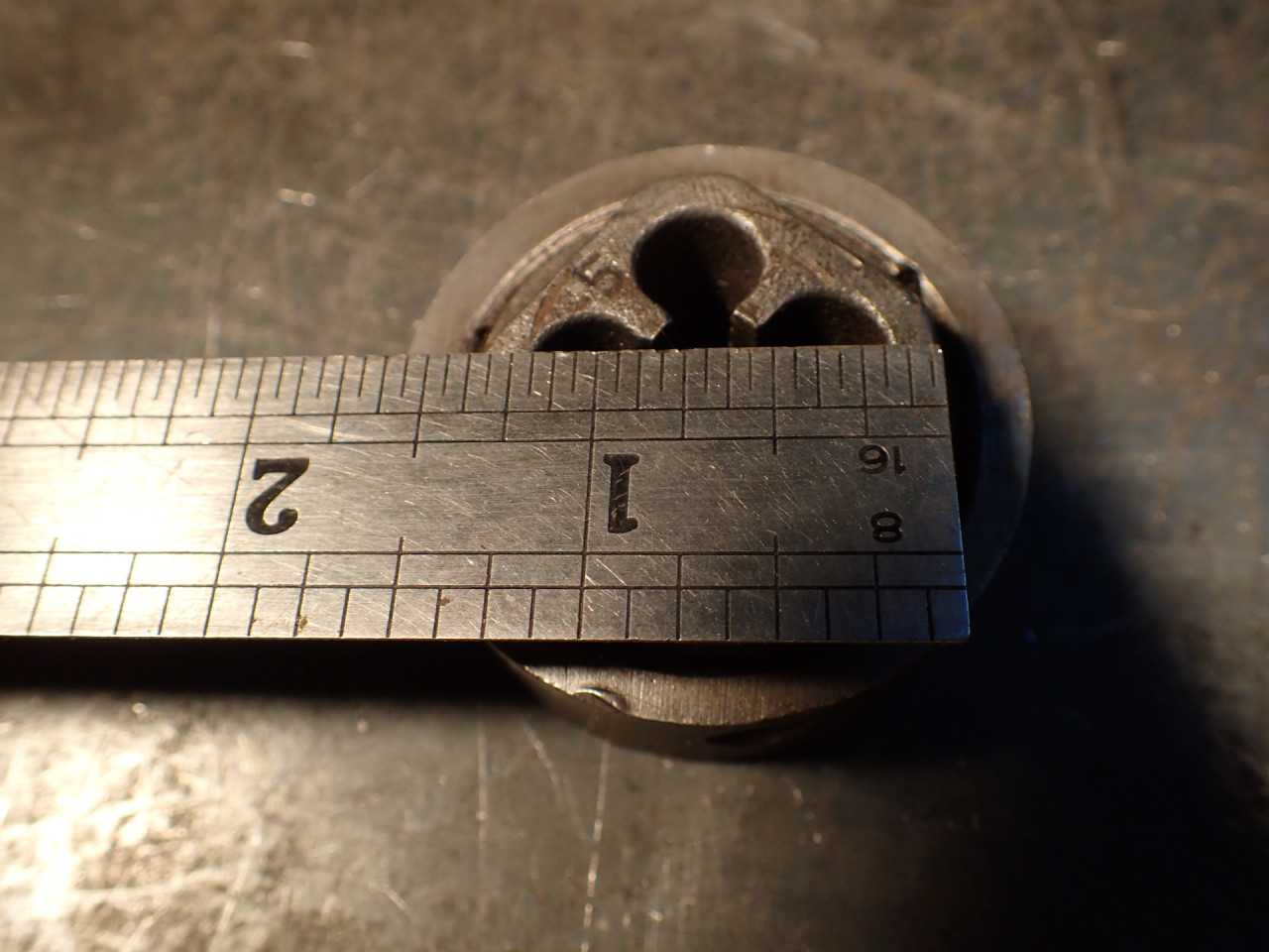 Little Giant 2" Round Body Threading Thread Die Head with 5/16"-18 NC Chasers - HOLEMAKING TOOLS