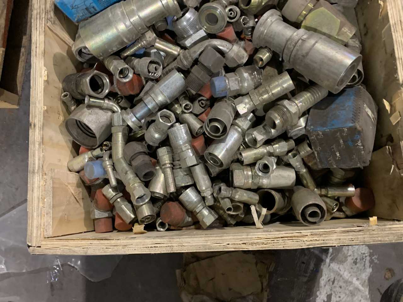 CRATE OF MISC. FITTINGS VARIOUS SIZES PARKER ETC. - ELECTRIC POWER TOOLS