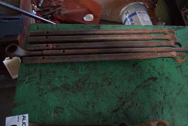 LOT OF LARGE WRENCHES - MISCELLANEOUS