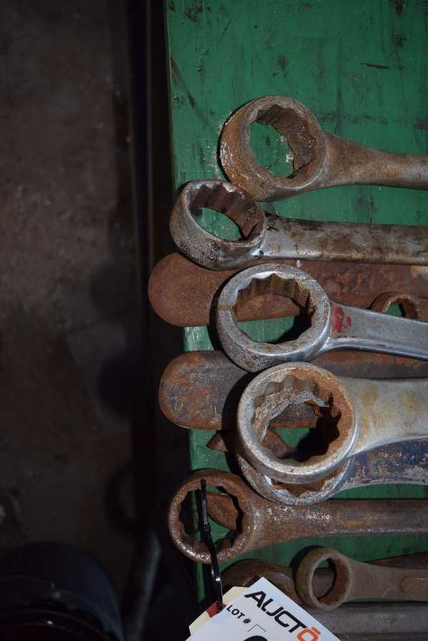 LOT OF LARGE CRESCENT WRENCHES - MISCELLANEOUS