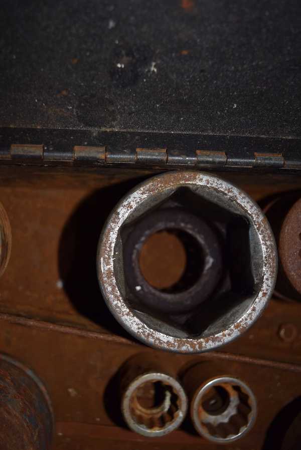 LOT OF ASSORTED SOCKETS - MISCELLANEOUS
