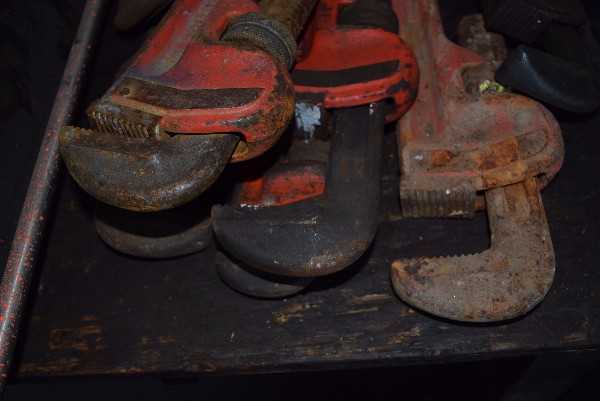 LOT OF RIGID PIPE WRENCHES - MISCELLANEOUS