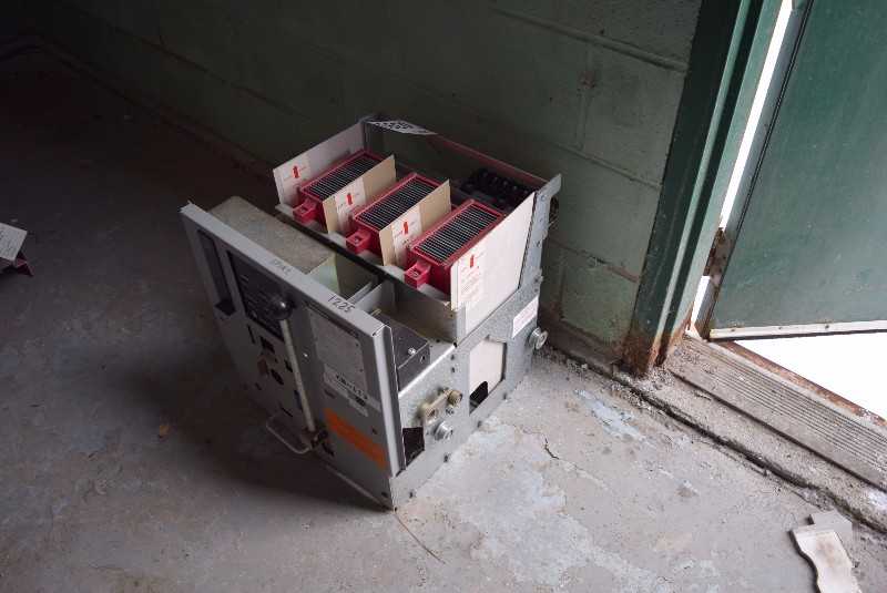 WESTINGHOUSE DS206 800 A LOW VOLTAGE CIRCUIT BREAKER SWITCHGEAR - MISCELLANEOUS
