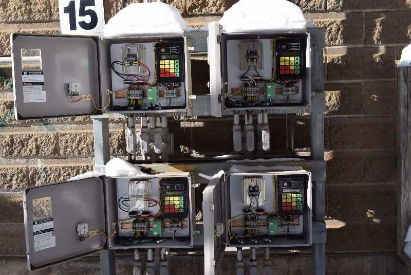 LOT OF 4 THERMON TC101A HEAT TRACING CONTROL AND MONITORING UNIT - MISCELLANEOUS