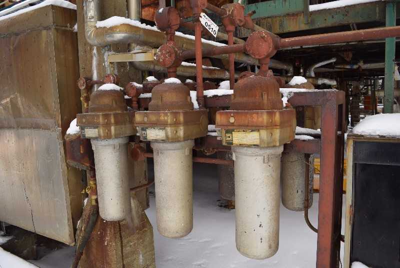 LOT 6 SQUARE D 8736-BR9 SPIN TOP EXPLOSION PROOF BREAKER DISCONNECT - MISCELLANEOUS