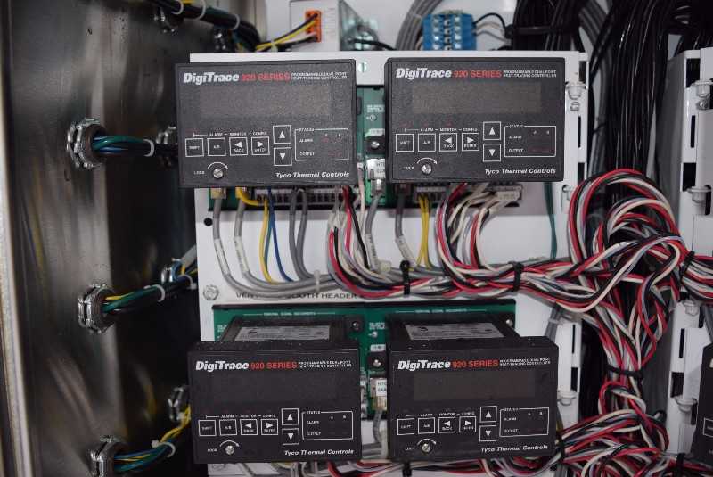 LOT OF 10 DIGITRACE PROGRAMMABLE DUAL POINT HEAT-TRACING CONTROLLER TYCO THERMAL CONTROLS 920 SERIES 920HTC - MISCELLANEOUS