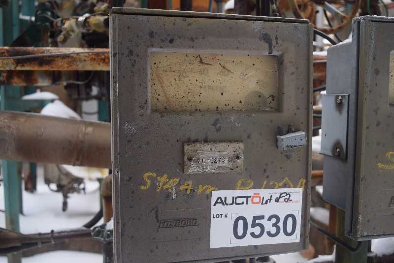 LOT OF TWO FOXBORO PNEUMATIC CONTROLLER 43AP-FA72N 43AP-FA42N - MISCELLANEOUS