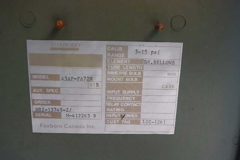 LOT OF TWO FOXBORO PNEUMATIC CONTROLLER 43AP-FA72N 43AP-FA42N - MISCELLANEOUS