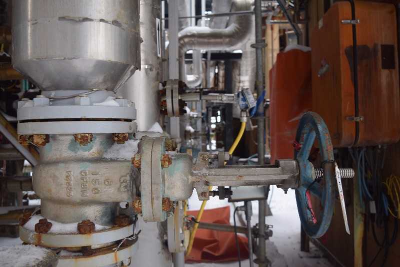TY VALVE 6 INCH STAINLESS WEDGE GATE VALVE CLASS 150 - MISCELLANEOUS