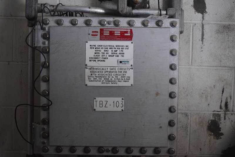 LOT OF 4 CROUSE HINDS ASSORTED EJB EFG EXPLOSION PROOF ELECTRICAL JUNCTION BOXES - MISCELLANEOUS