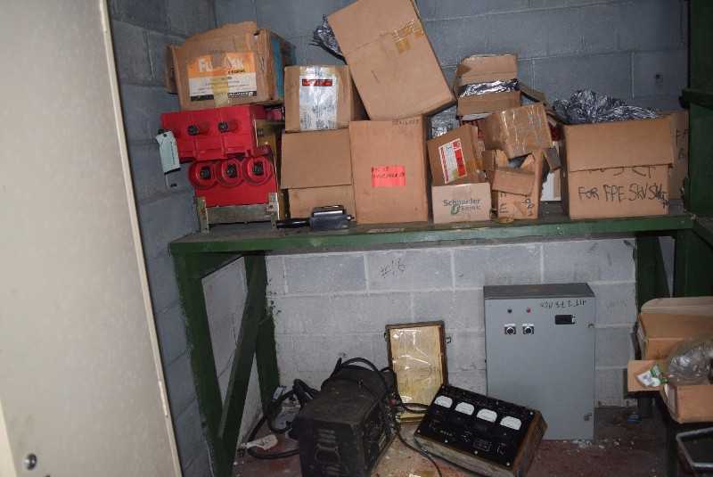CONTENTS OF DESK CONTROLS RELAYS SWITCHGEAR BATTERY CHARGER - MISCELLANEOUS