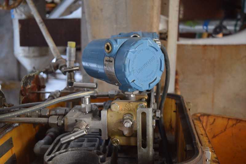 LOT OF TWO ROSEMOUNT 3051 C115 PRESSURE TRANSMITTER - MISCELLANEOUS