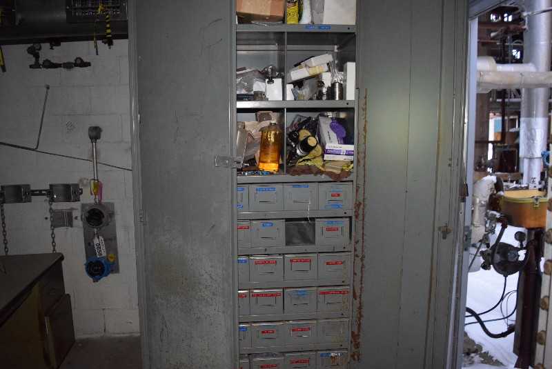 CONTENTS OF CABINET VALVE REPLACEMENT PARTS REGULATORS COILS PARKER - MISCELLANEOUS