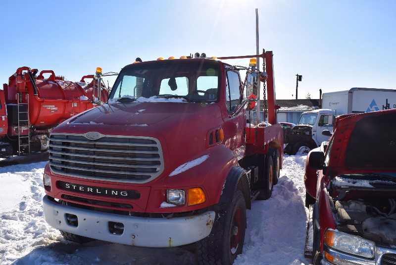 2000 STERLING VIN 2FZHAWAK61AH49951 52691KM CAT 3126 7.2L ENGINE 13T CAPACITY LOAD LUGGER TRUCK - MISCELLANEOUS