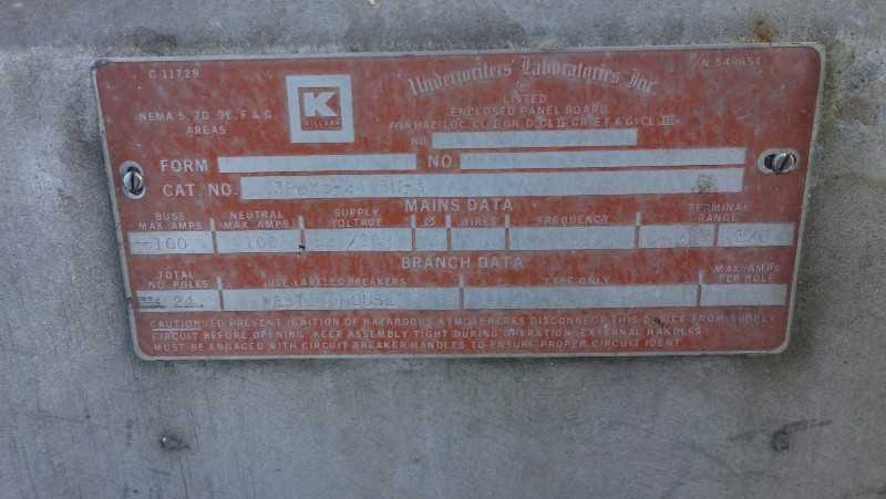 LOT OF 6 BREAKER DISCONNECTS INCLUDES KILLARK 100 A KILLARK 50A KILLARK 25 A APPLETON 15 A CROUSE-HINDS KILLARK 100 A - MISCELLANEOUS