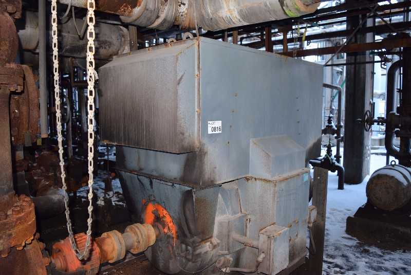 RELIANCE INDUCTION MOTOR 700 HP 4000 VAC MFG 3-83 FRAME E5810 - MISCELLANEOUS