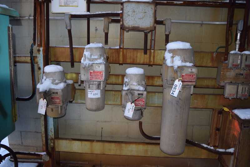 LOT OF 4 DISCONNECT CIRCUIT BREAKER PYLE ECS 75 15 A PYLE 50 A ECB 75 PYLE ECS 75 16 PYLE ECB 75 100 A - MISCELLANEOUS