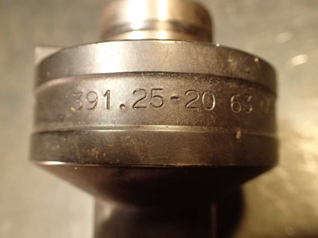 Sandvik Varilock 391.25-20 63 065M VL Size 63 to Whistle Notch 20 Adapter - HOLEMAKING TOOLS