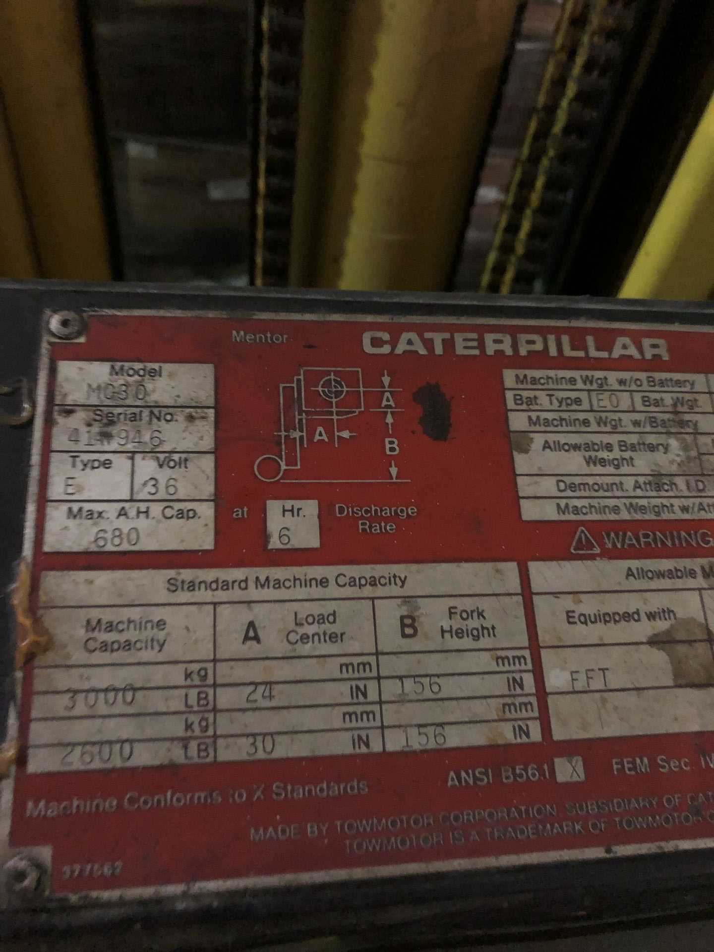 Caterpillar MC30 Electric Forklift - SIT-DOWN FORKLIFTS