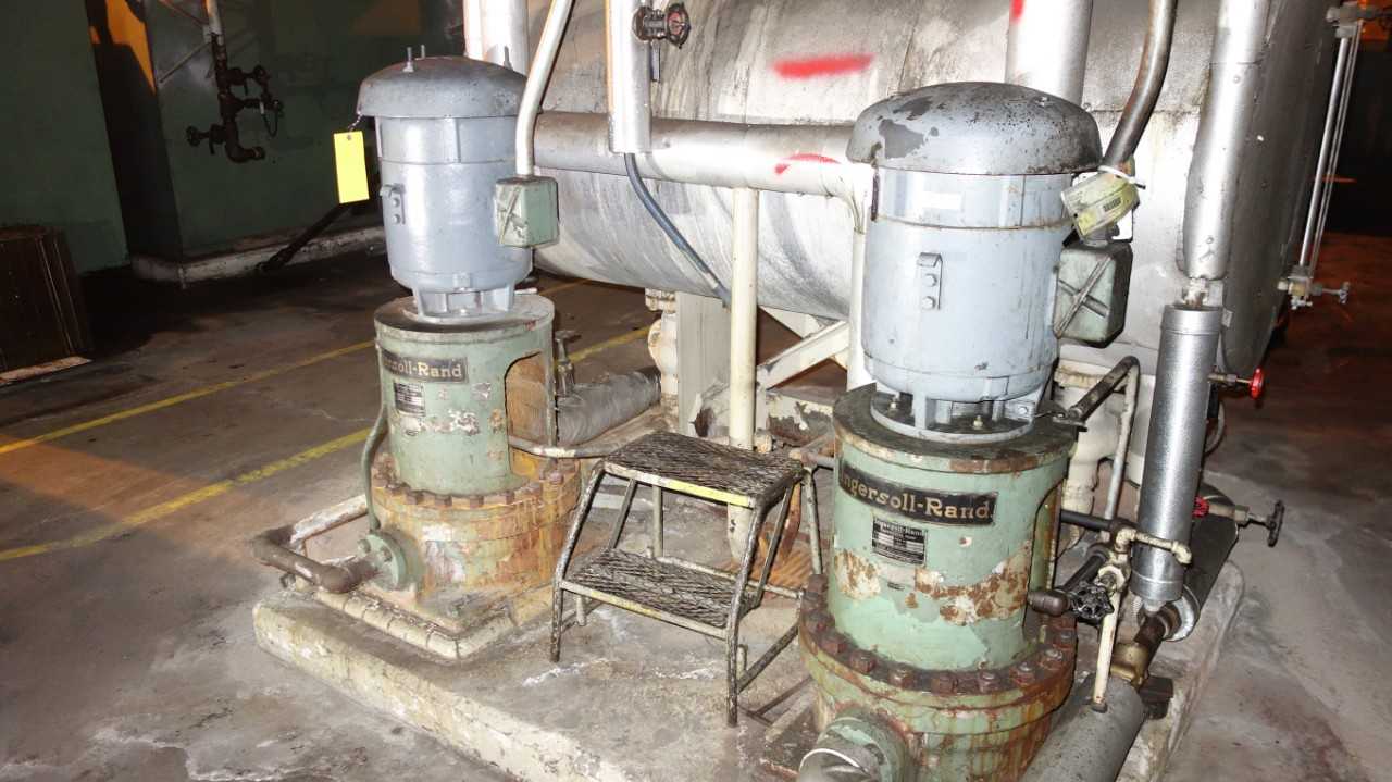 LOT OF 2 INGERSOLL RAND 1-1/2IN VERTICAL CENTRIFUGAL PUMP MOTOR - CENTRIFUGAL PUMP