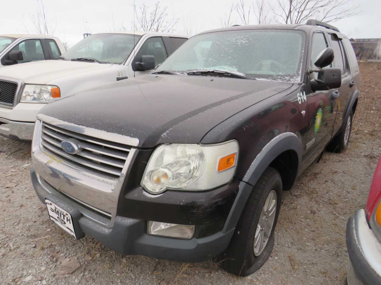 2007 FORD EXPLORER 4WD 4 DOOR 8 CYL GAS SUV  VIN:  1FMEU73827UA87953 - BUSES