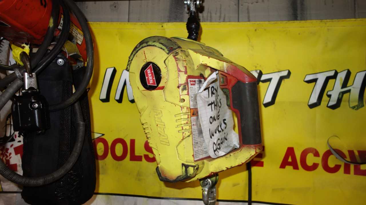WARN PULLZALL 1/2 TON ELECTRIC HOIST - LIFTING EQUIPMENT