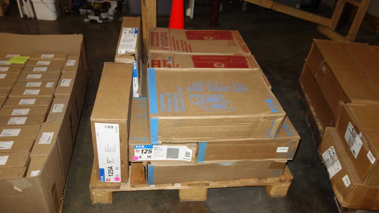 1 PALLET OF SQUARE D EATON 125A, 100A MAIN BREAKER PANELS - CIRCUIT BREAKERS