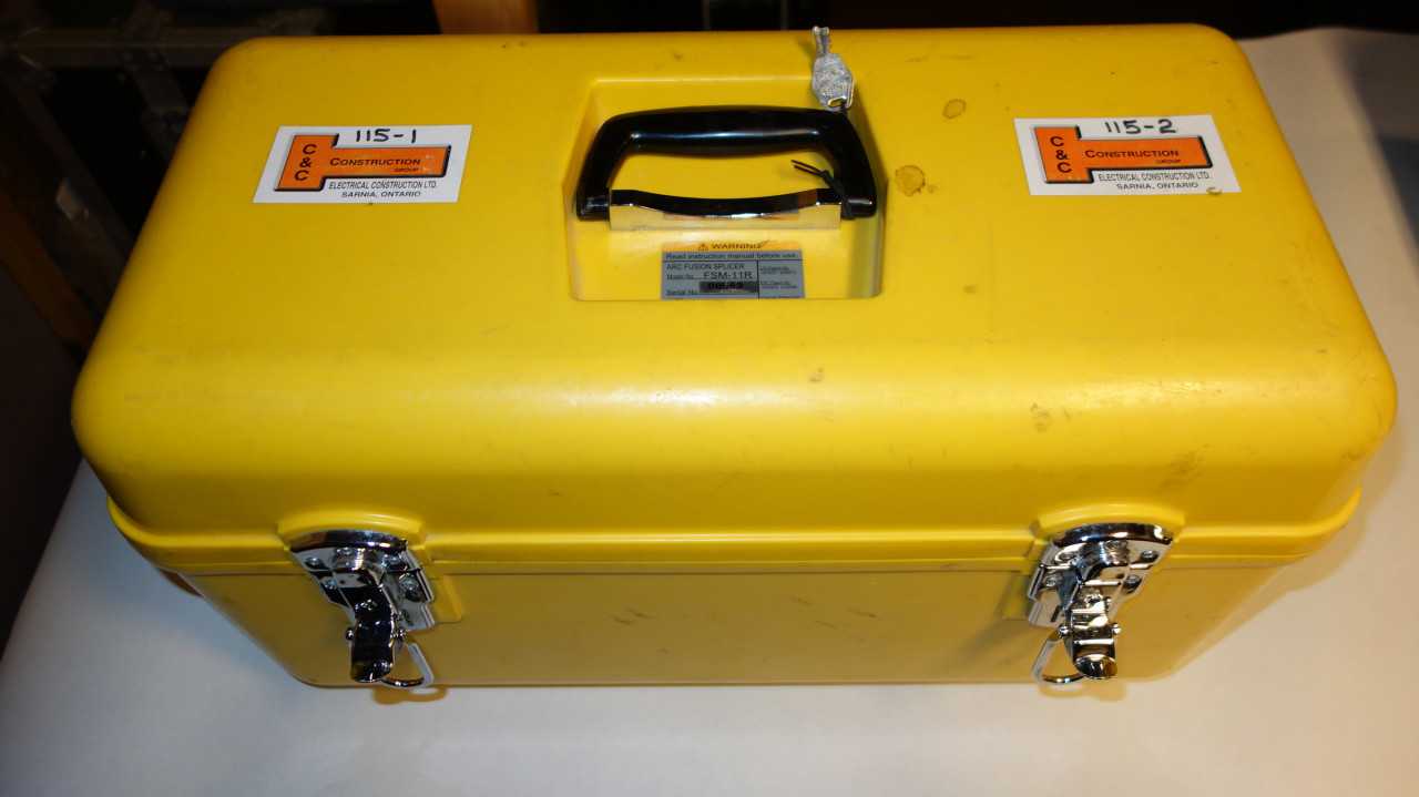 FUJIKURA FSM-11R SPLICEMATE ARC FUSION SPLICER - WELDING EQUIPMENT