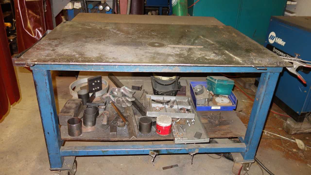 MOBILE PROFESSIONAL WELDING TABLE WITH CONTENTS - PLANT & FACILITY