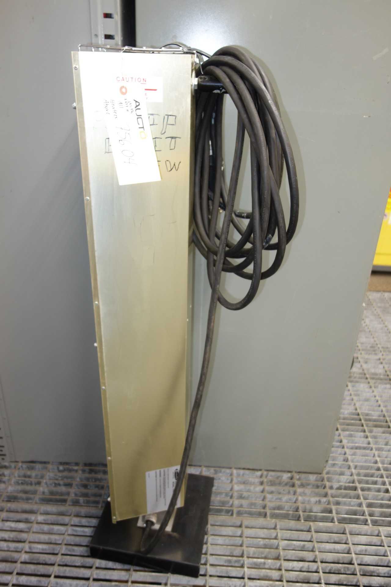 Lot of assorted portable heaters - Fostoria FHK-424-1A, Dayton 2E526A - TEMPERATURE CONTROL COMPONENTS