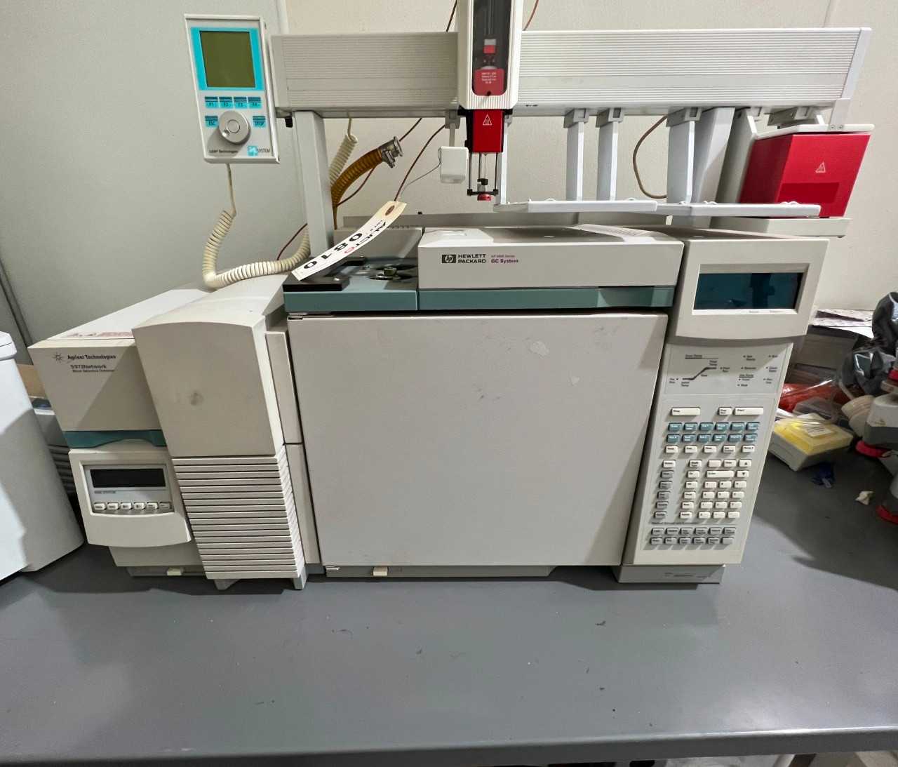 HP 6890 G1530A GAS CHROMATOGRAPHY SYSTEM - LAB & SCIENTIFIC