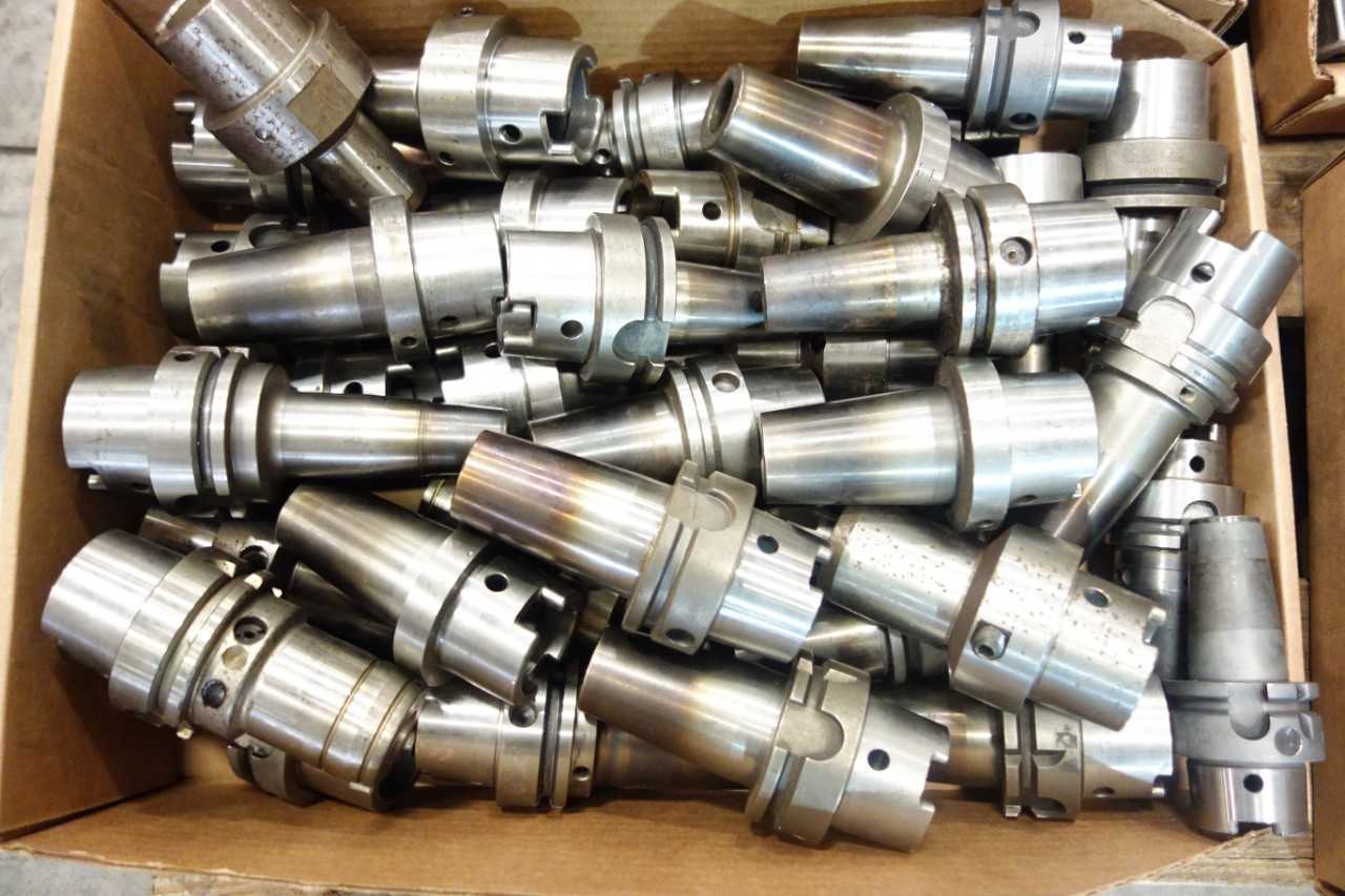 1 PALLET OF ASSORTED PULLSTUDS, CHUCKS, BORING BARS, BITS - ELECTRIC POWER TOOLS