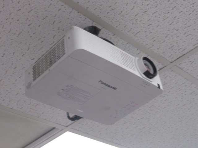 Panasonic Projector and Screen, and other items, Lot - MISCELLANEOUS