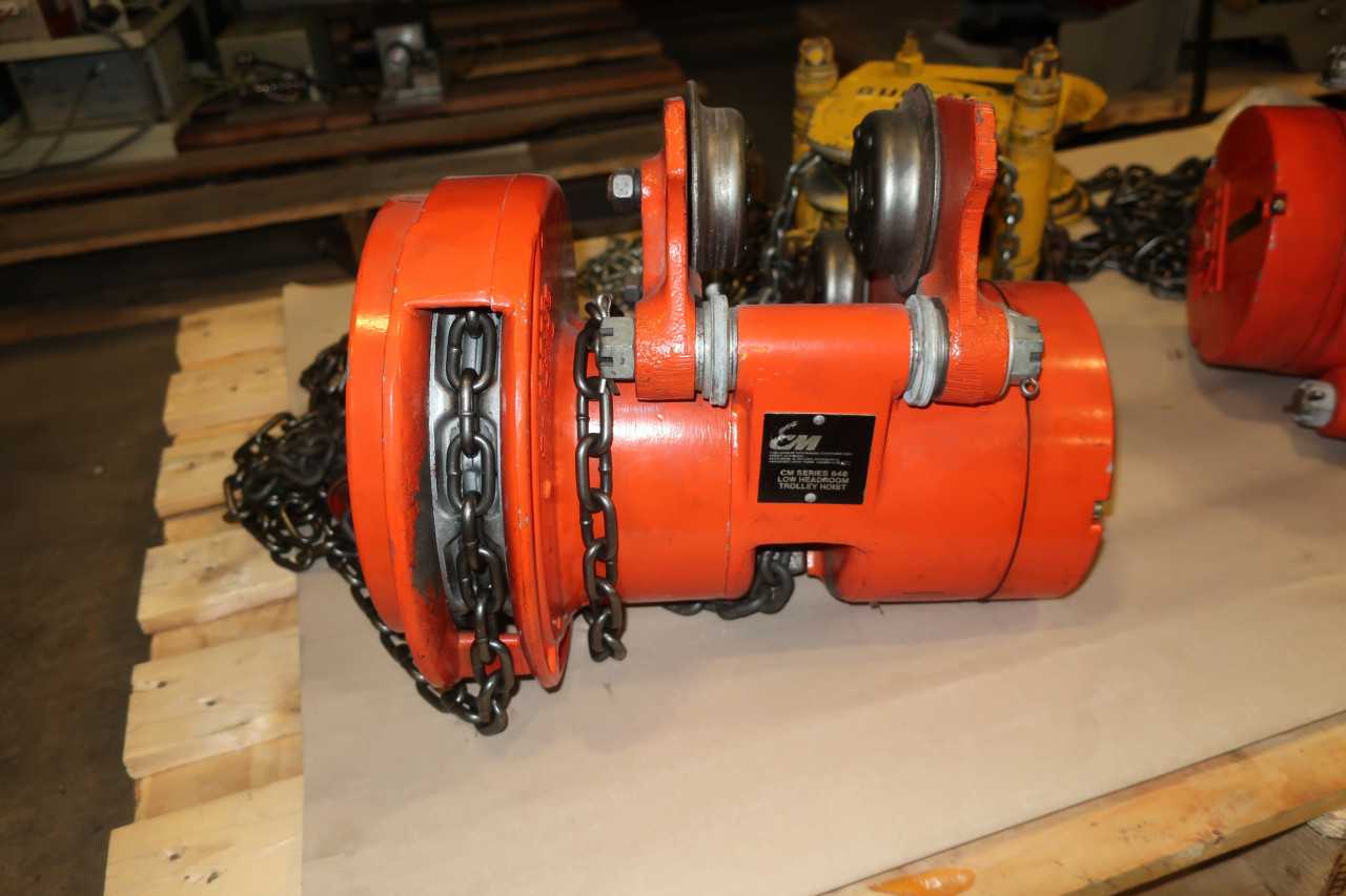 LOT OF 3 HOISTS 1/4TON-1TON - LIFTING EQUIPMENT