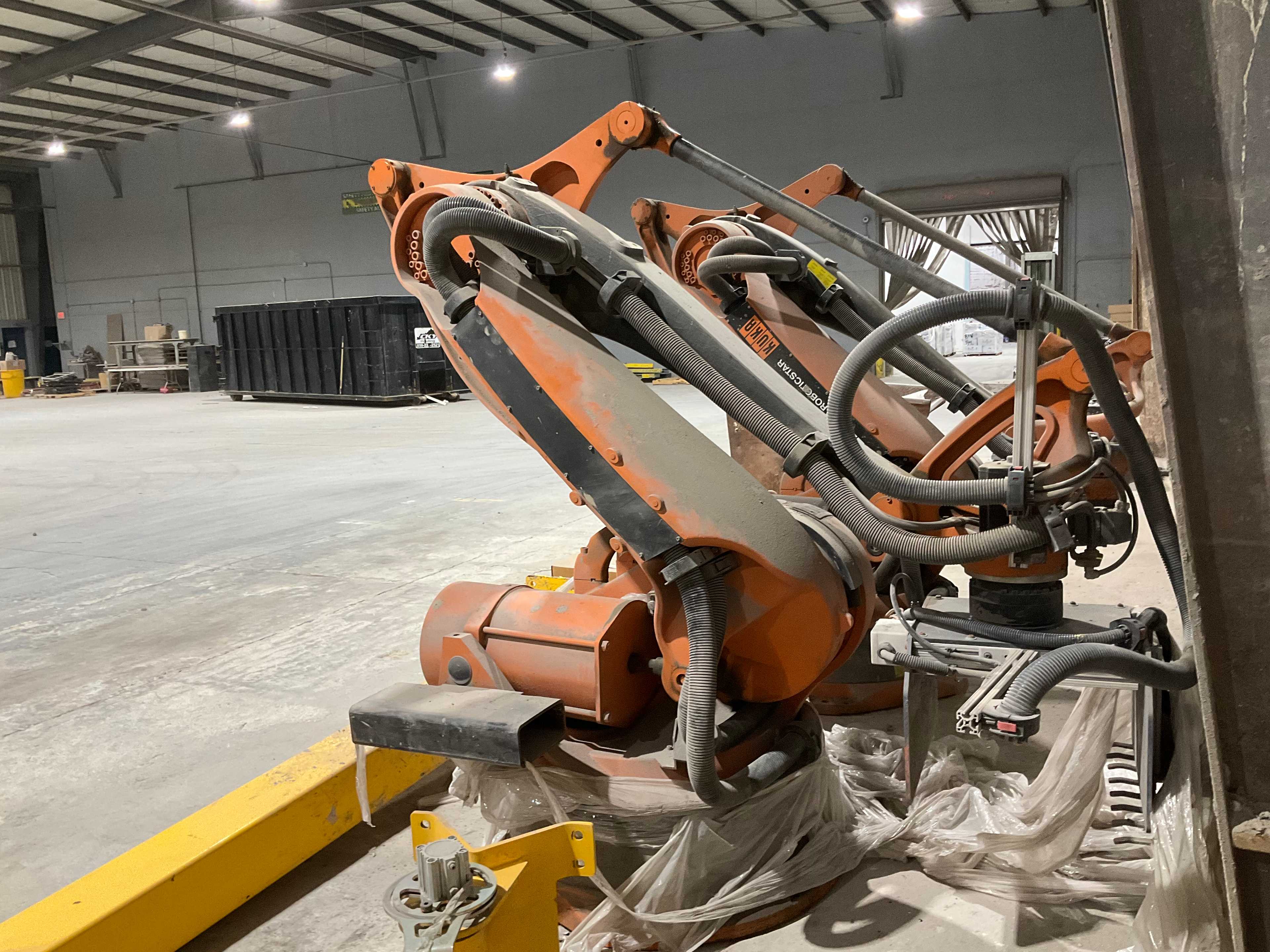 KUKA KR180PA ROBOT & CONTROLLER ASSEMBLY - ARTICULATED ROBOTS