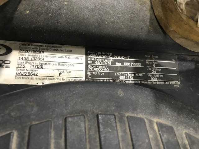 2005 Crown PE4000-60 rider jack, Hebron, KY - MANUAL PALLET JACKS