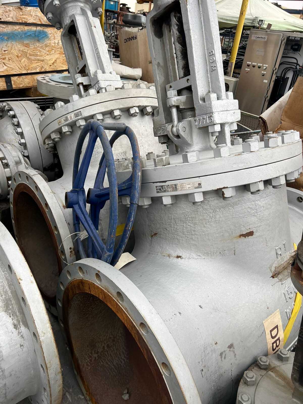Lot of 2 Globe Valves - GLOBE VALVE