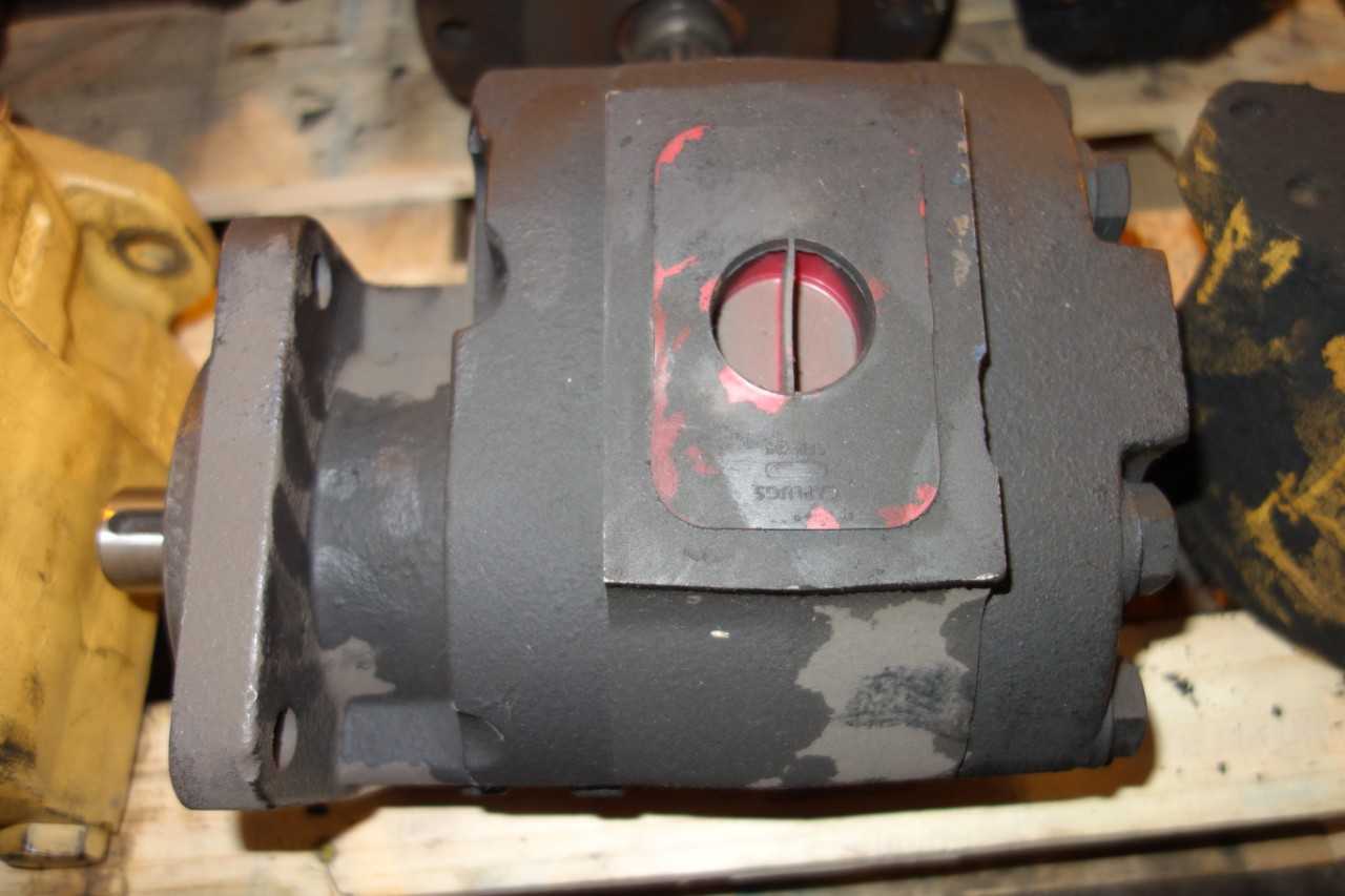 1 PALLET OF CAT HEAVY EQUIPMENT PARTS - ELECTRIC POWER TOOLS