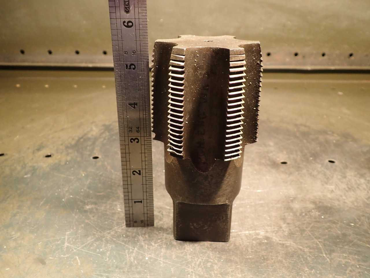 Pgh Eng Works 2-1/2" NPT Hand Thread Tap: 6-Flute, 2-1/2 Long Flutes, 5-1/2" OAL - MACHINING ACCESSORIES & TOOLING