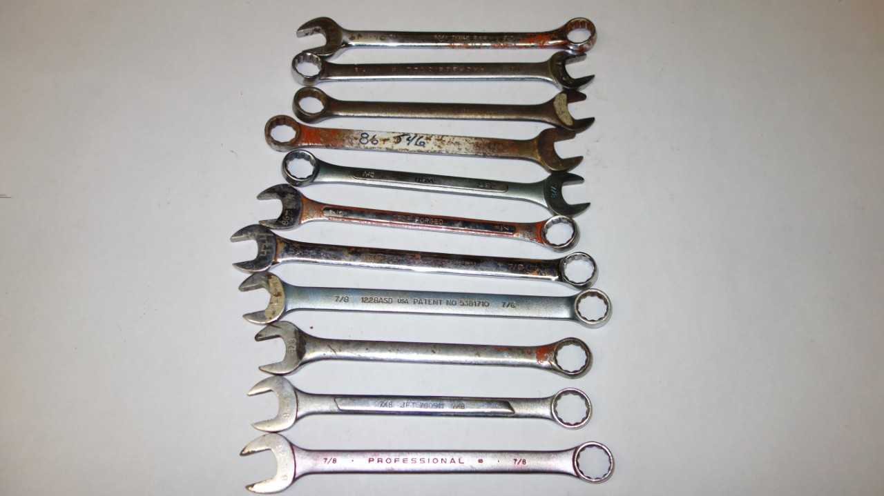 LOT OF 11 ASSORTED COMBINATION WRENCHES - HAND TOOLS