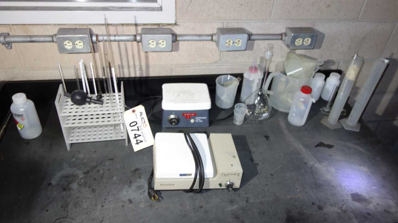 DESK WITH CONTENTS, LAB GLASSWARE AND SUPPLIES - PLANT & FACILITY