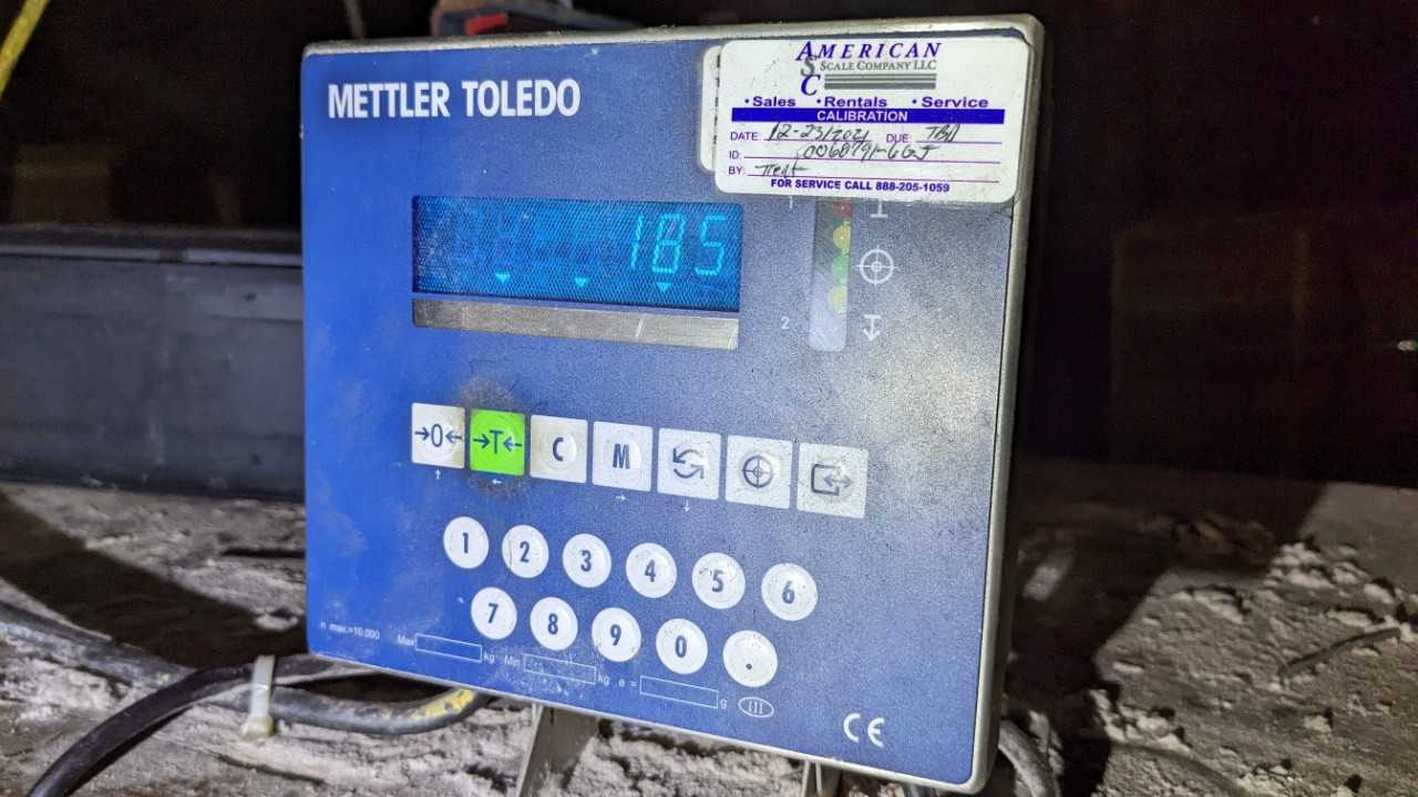 METTLER TOLEDO 10000 LBS SCALE - SCALES
