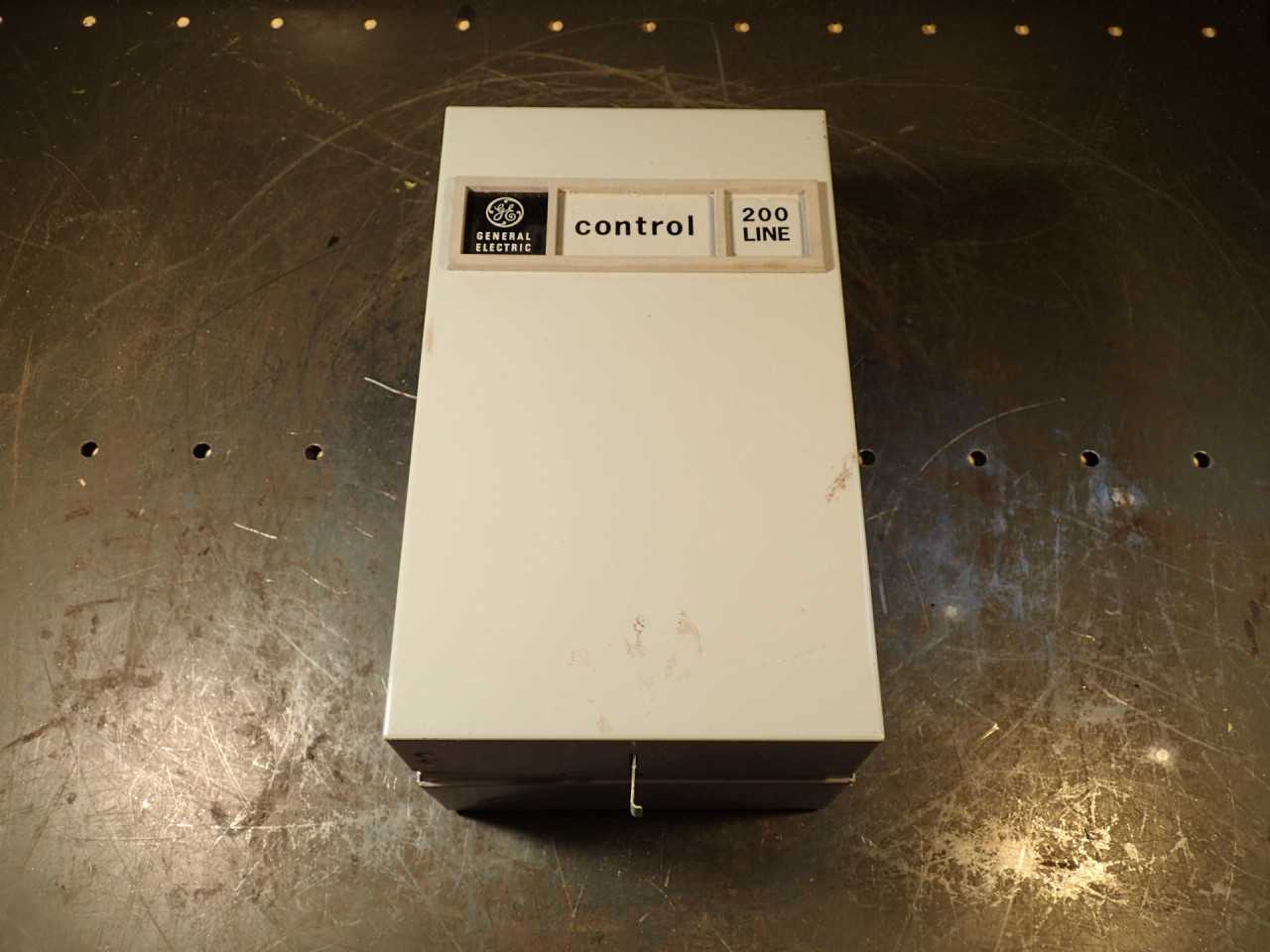 CR205-K102 Magnetic Contactor: 115-230V, Size 1, 115V/2HP, 230V/3HP w/ Enclosure - CONTACTORS