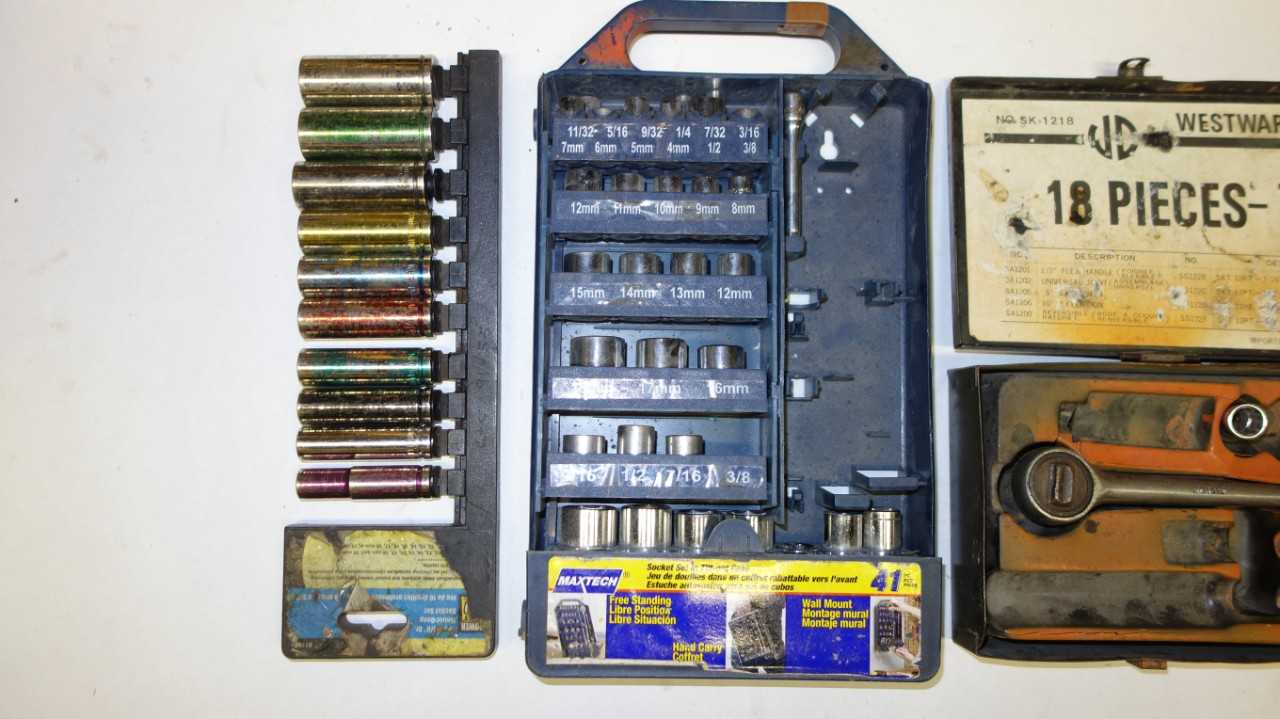 LOT OF 4 ASSORTED RATCHET SOCKET SETS - HAND TOOLS